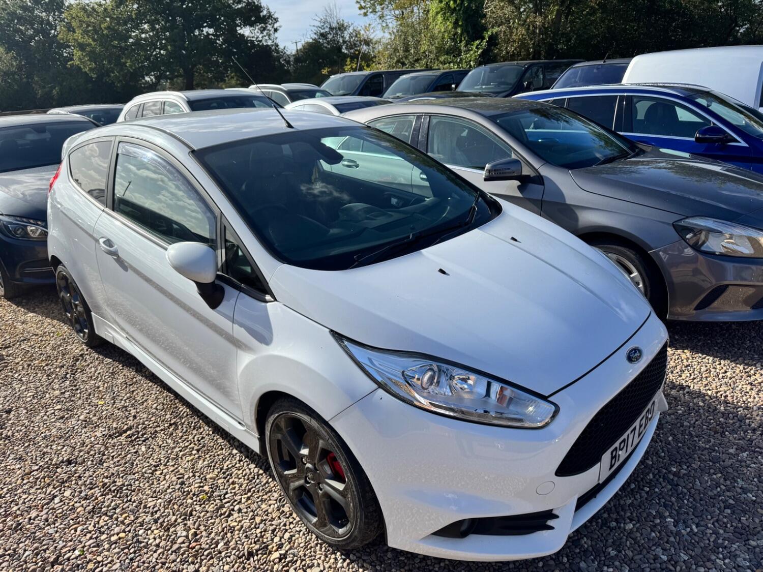 Used Ford Fiesta 2017 for sale - 76242894: Photo 2