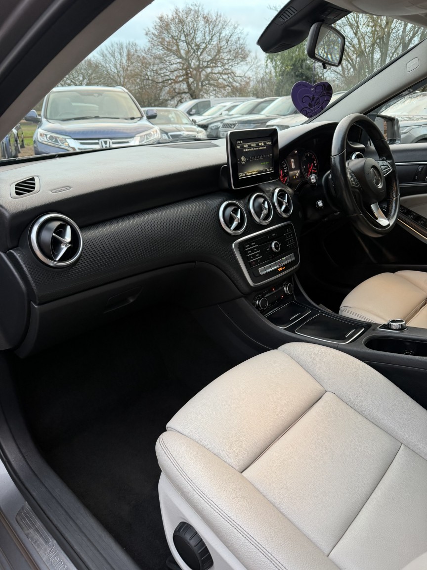 Used Mercedes-Benz A-Class 2017 for sale - 76777038: Photo 14