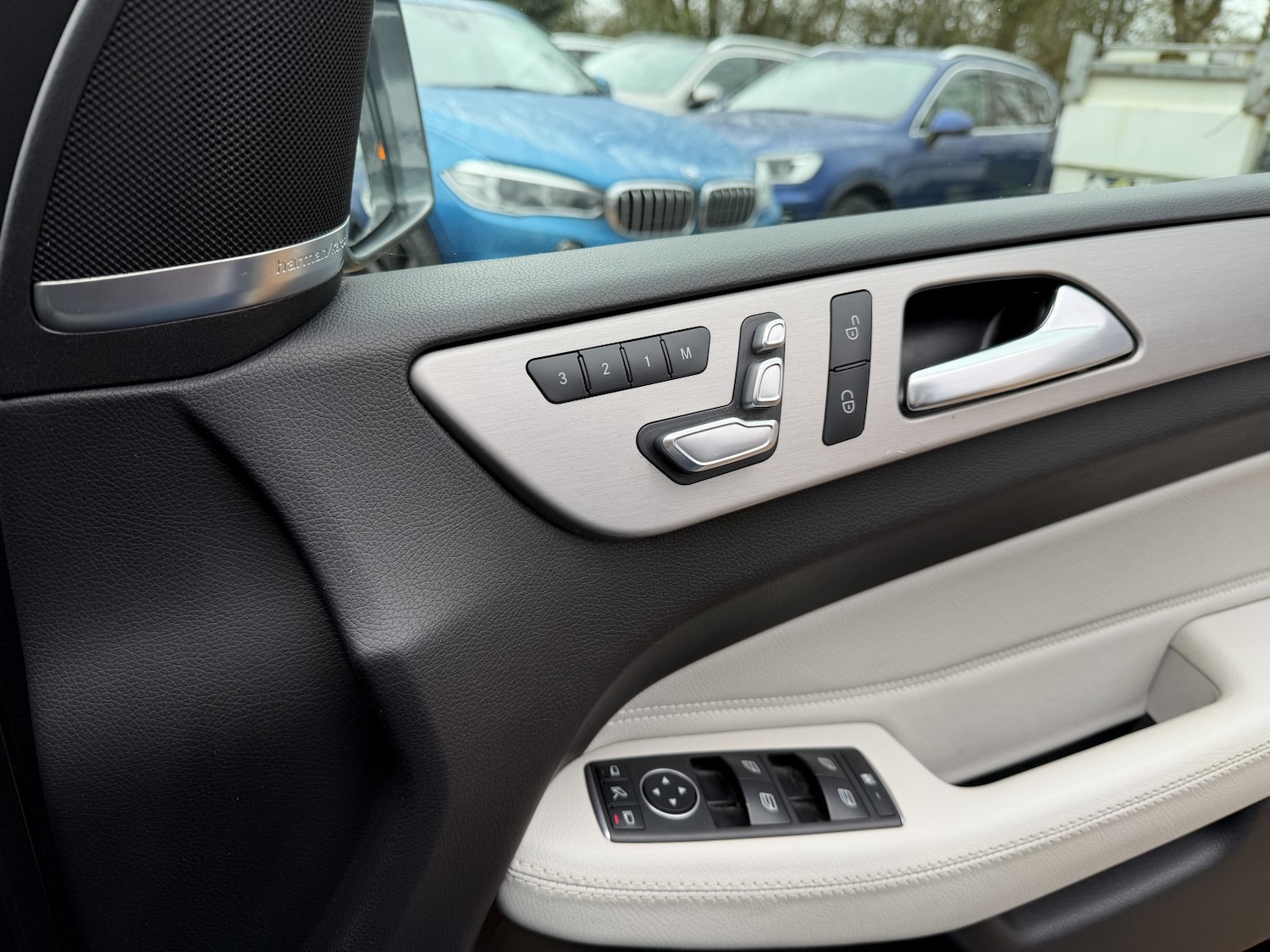 Used Mercedes-Benz GLS 2017 for sale - 77357383: Photo 24