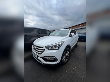 Used Hyundai Santa Fe 2017 for sale - 76525759: Photo