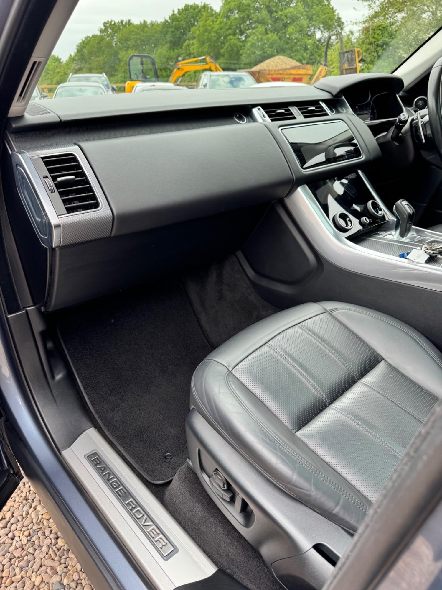 Used Land Rover Range Rover Sport 2019 for sale - 76794123: Photo 16