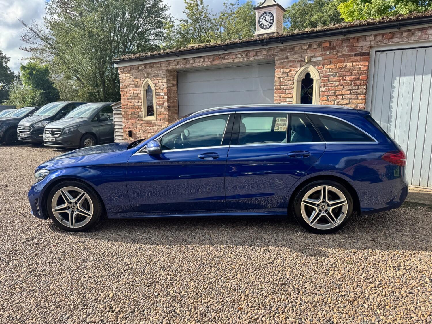 Used Mercedes-Benz C Class 2019 for sale - 75981953: Photo 4