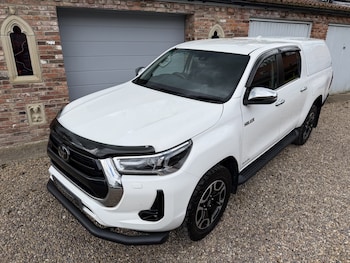 Used Toyota Hilux 2023 for sale - 79379041: Photo