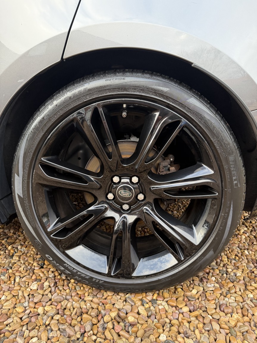 Used Land Rover Range Rover Velar 2019 for sale - 76631531: Photo 13