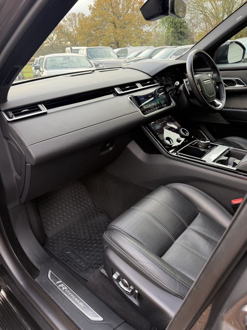 Used Land Rover Range Rover Velar 2019 for sale - 76631531: Photo 17