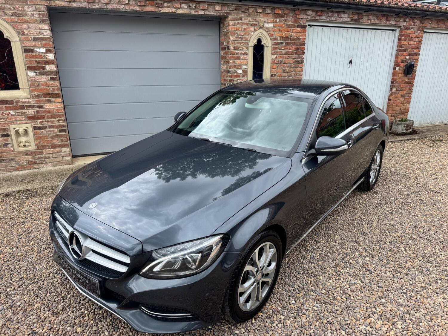 Used Mercedes-Benz C Class 2014 for sale - 76794116: Photo 2