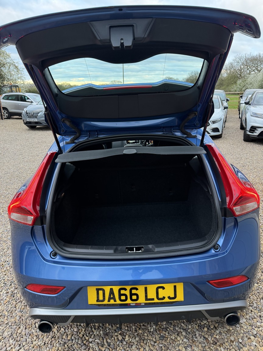 Used Volvo V40 2016 for sale - 78135069: Photo 16