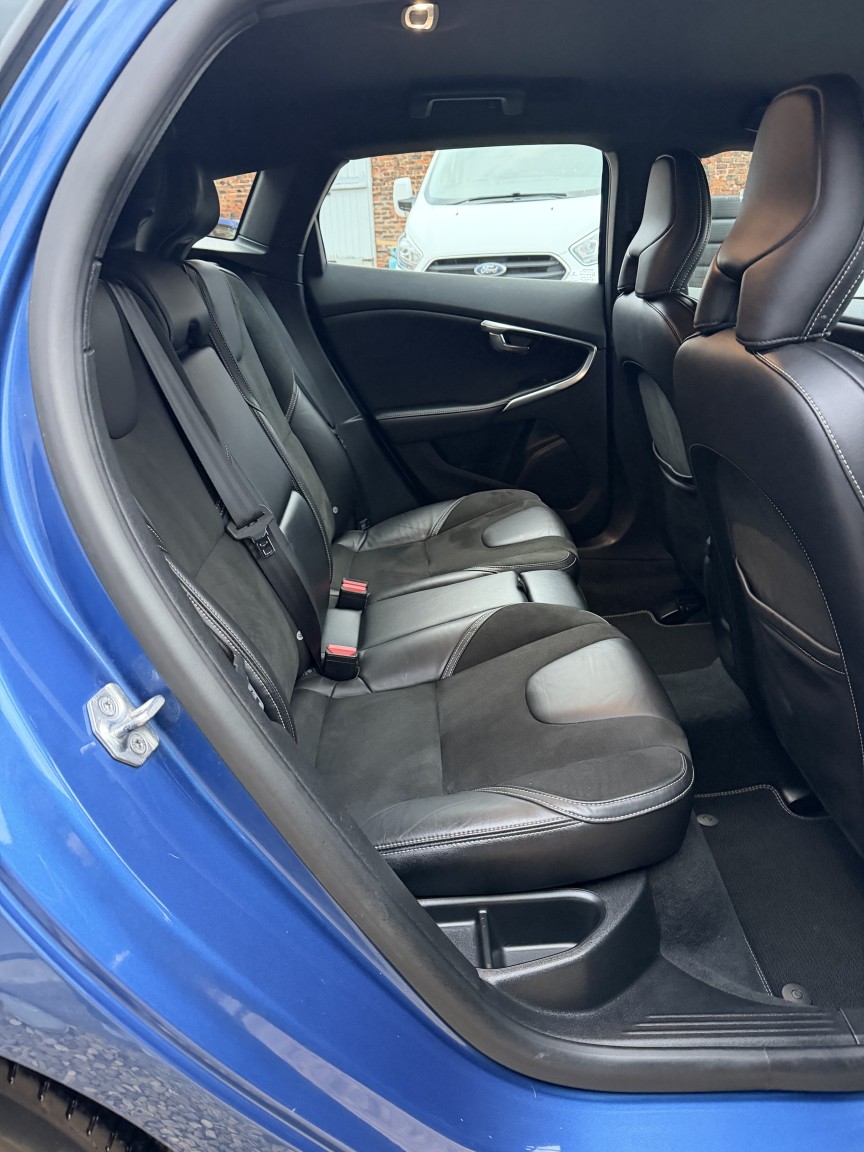 Used Volvo V40 2016 for sale - 78135069: Photo 17