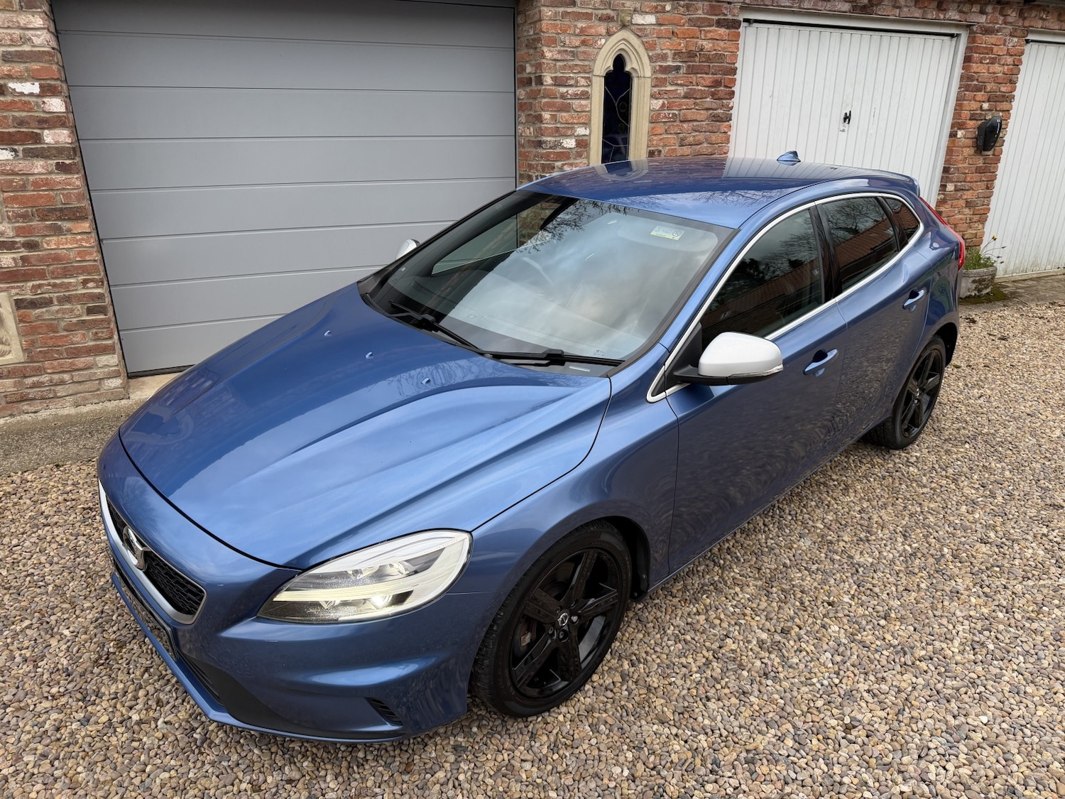 Used Volvo V40 2016 for sale - 78135069: Photo 2