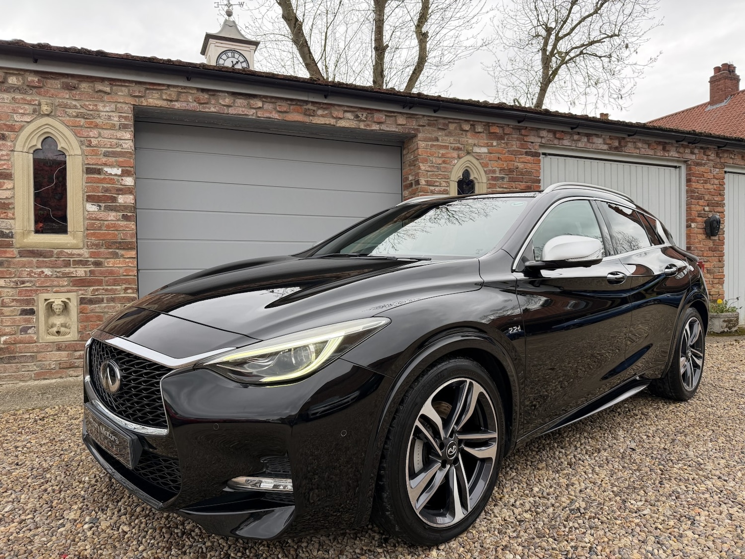 Used Infiniti Q30 2017 for sale - 78182868: Photo 1