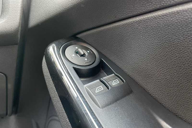 Used Ford Fiesta 2017 for sale - 76978133: Photo 16