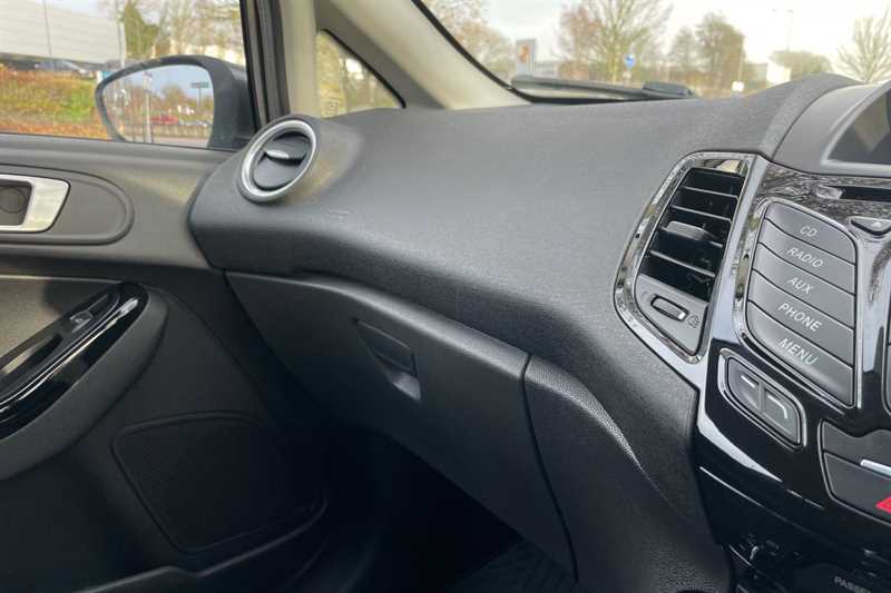 Used Ford Fiesta 2017 for sale - 76978133: Photo 34