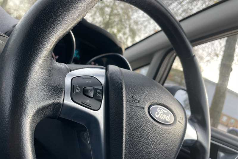 Used Ford Fiesta 2017 for sale - 76978133: Photo 38