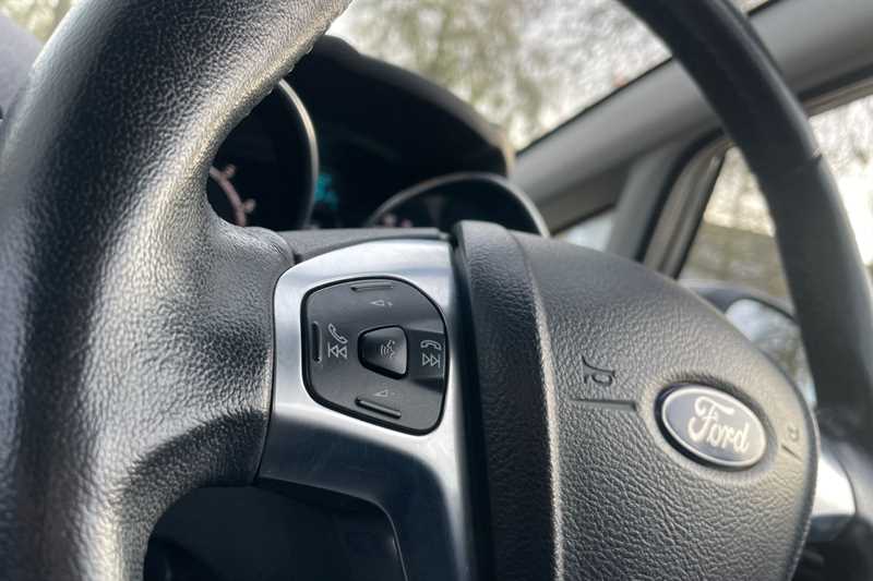 Used Ford Fiesta 2017 for sale - 76978133: Photo 40