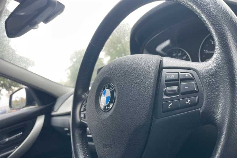 Used BMW 3 Series 2015 for sale - 76390268: Photo 32