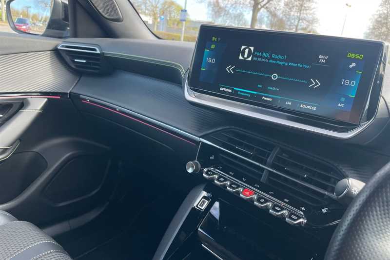 Used Peugeot E-2008 2023 for sale - 78050394: Photo 11