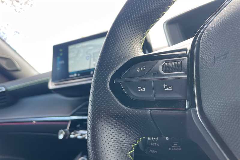 Used Peugeot E-2008 2023 for sale - 78050394: Photo 18