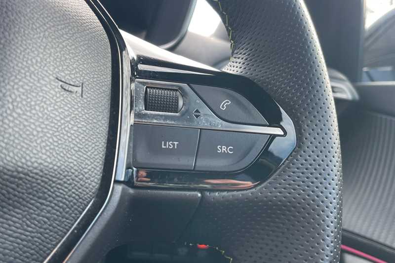 Used Peugeot E-2008 2023 for sale - 78050394: Photo 19