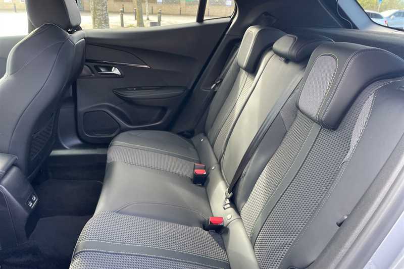 Used Peugeot E-2008 2023 for sale - 78050394: Photo 20