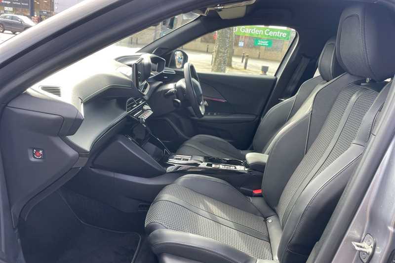 Used Peugeot E-2008 2023 for sale - 78050394: Photo 31