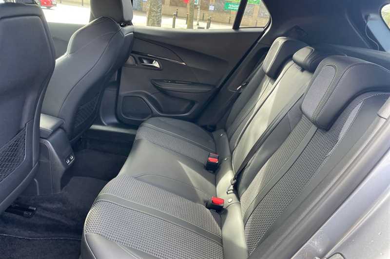 Used Peugeot E-2008 2023 for sale - 78050394: Photo 33