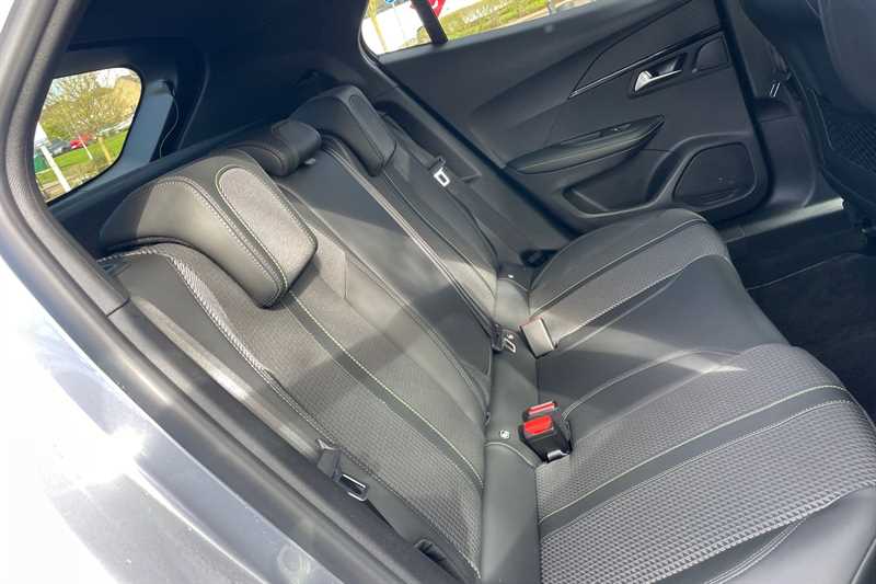 Used Peugeot E-2008 2023 for sale - 78050394: Photo 36