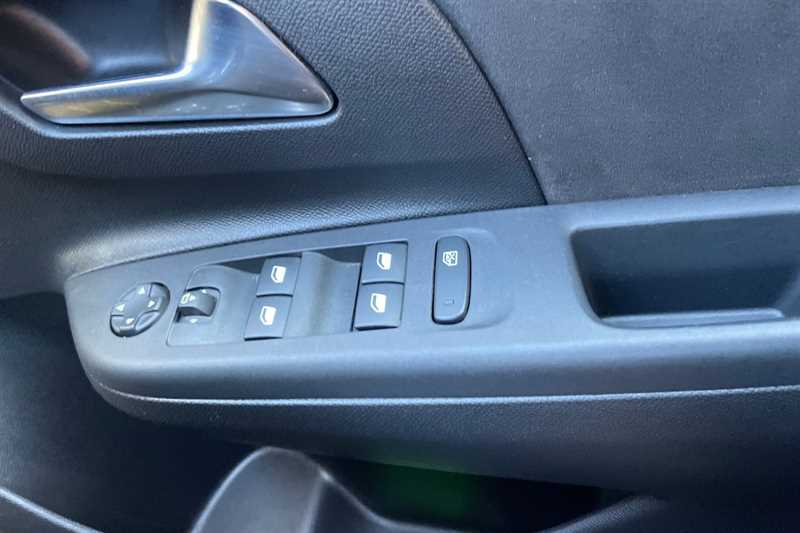 Used Vauxhall Corsa 2023 for sale - 77146552: Photo 16