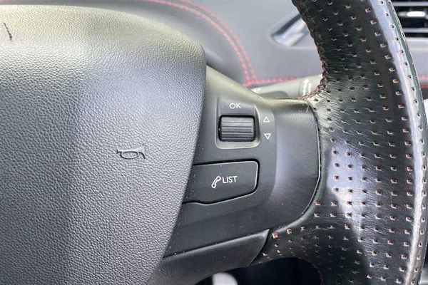 Used Peugeot 208 2015 for sale - 76204463: Photo 22
