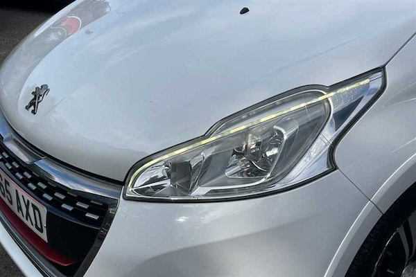 Used Peugeot 208 2015 for sale - 76204463: Photo 30