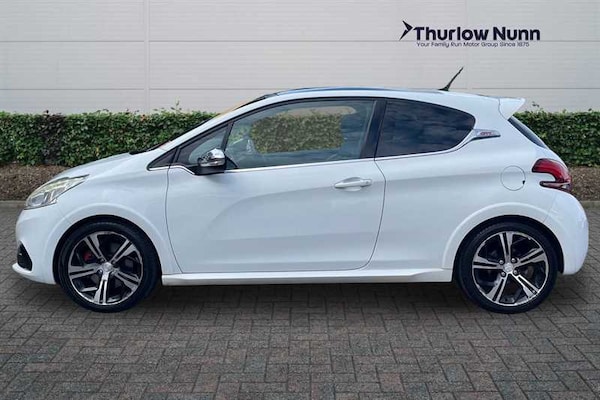 Used Peugeot 208 2015 for sale - 76204463: Photo 6