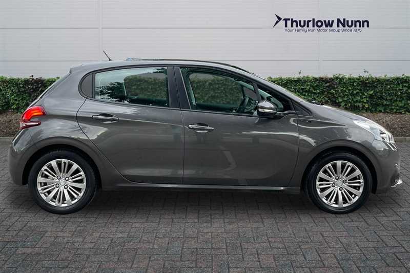 Used Peugeot 208 2019 for sale - 76564068: Photo 2