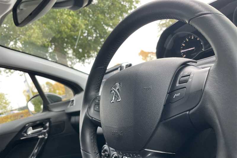 Used Peugeot 208 2019 for sale - 76564068: Photo 41