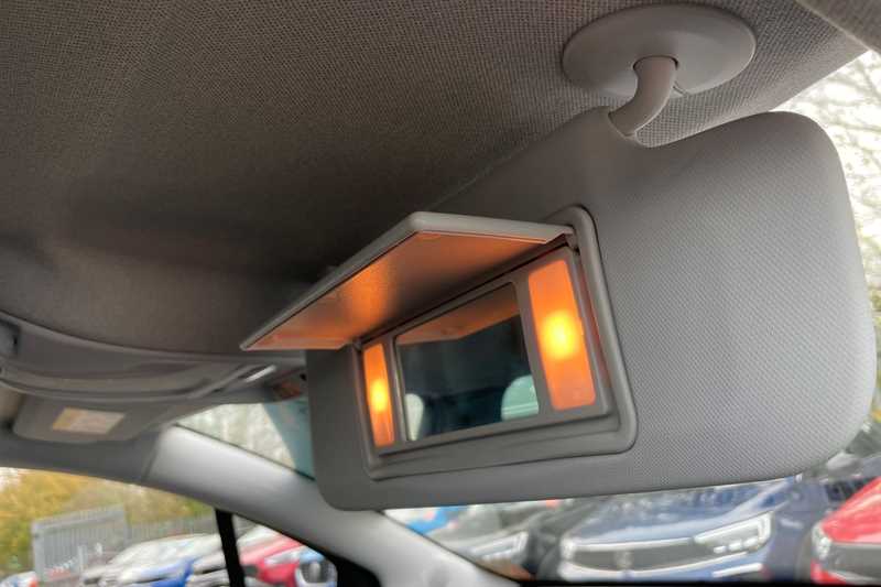 Used Vauxhall Crossland 2022 for sale - 77146090: Photo 31