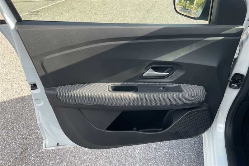 Used Dacia Sandero 2023 for sale - 76754832: Photo 38
