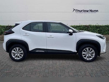 Used Toyota Yaris Cross 2024 for sale - 77960228: Photo