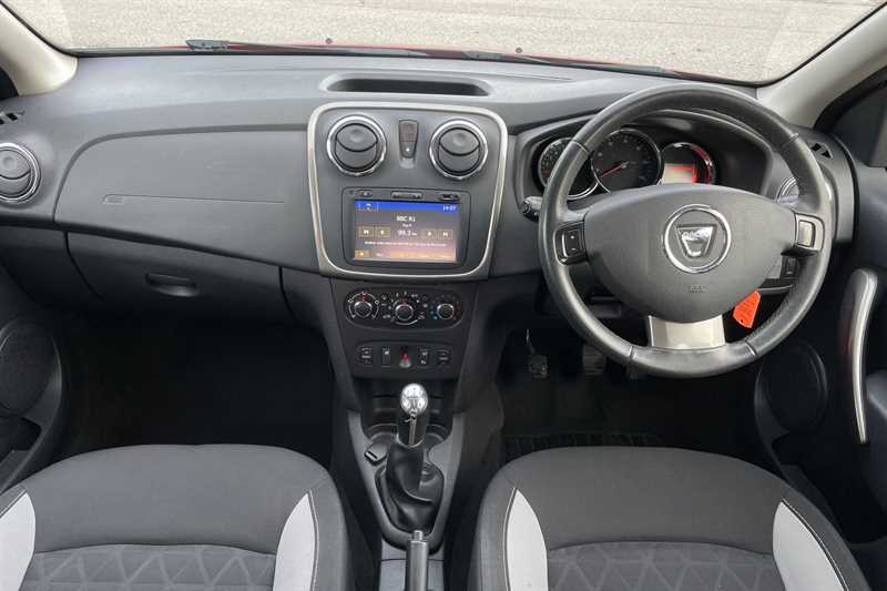 Used Dacia Sandero Stepway 2016 for sale - 76410711: Photo 12