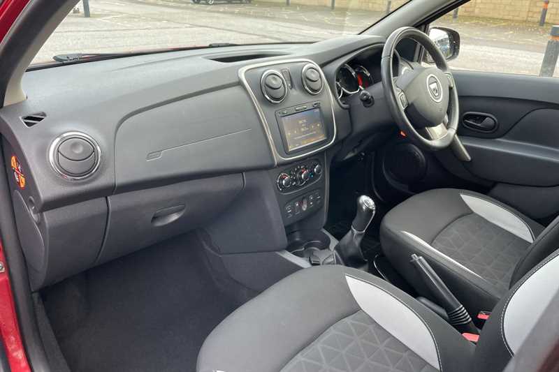 Used Dacia Sandero Stepway 2016 for sale - 76410711: Photo 13