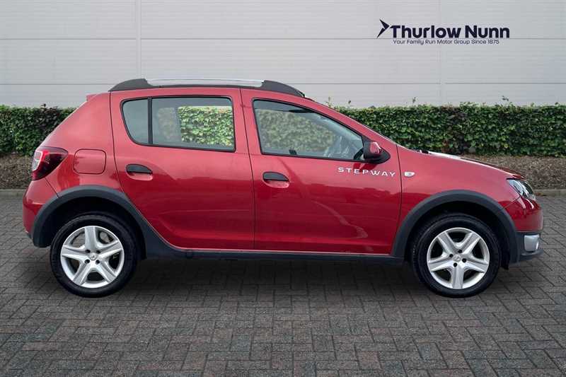 Used Dacia Sandero Stepway 2016 for sale - 76410711: Photo 2