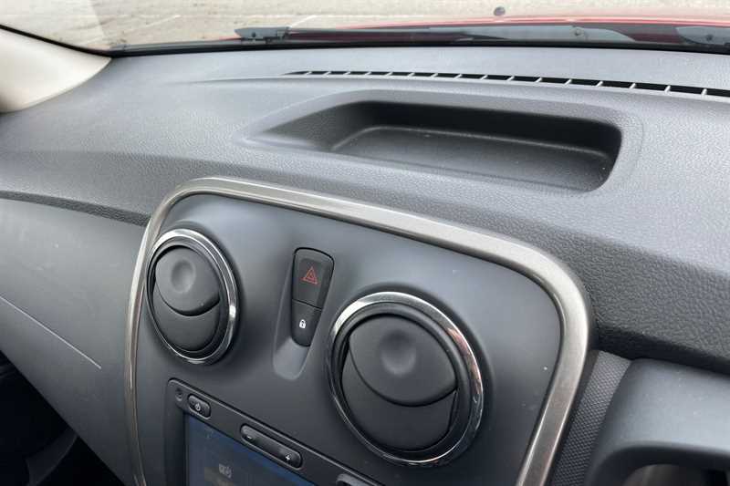 Used Dacia Sandero Stepway 2016 for sale - 76410711: Photo 26