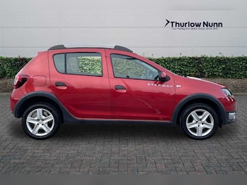 Used Dacia Sandero Stepway 2016 for sale - 76410711: Photo