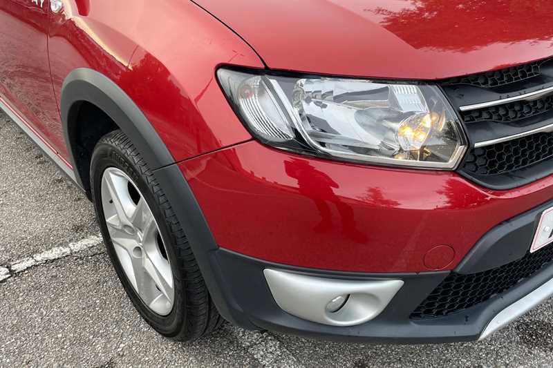 Used Dacia Sandero Stepway 2016 for sale - 76410711: Photo 31
