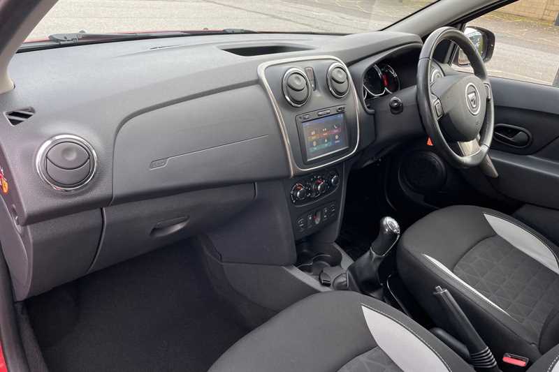 Used Dacia Sandero Stepway 2016 for sale - 76410711: Photo 34