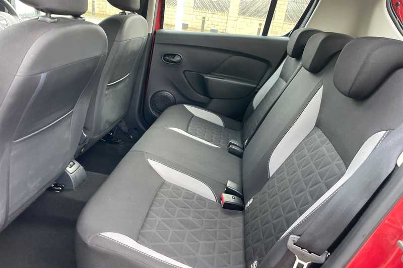 Used Dacia Sandero Stepway 2016 for sale - 76410711: Photo 37