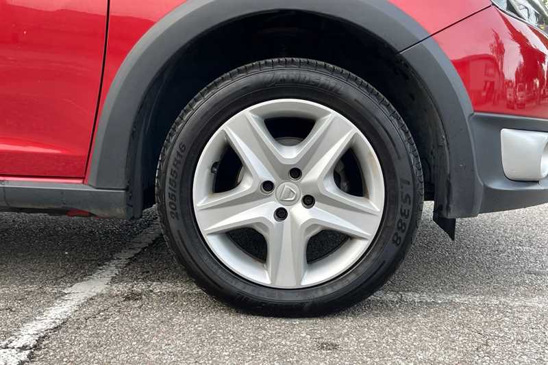 Used Dacia Sandero Stepway 2016 for sale - 76410711: Photo 9