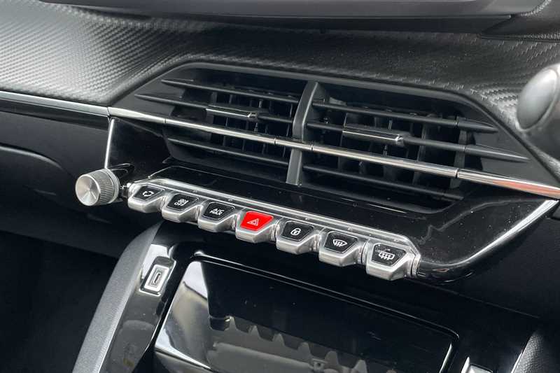 Used Peugeot 2008 2020 for sale - 76587142: Photo 15