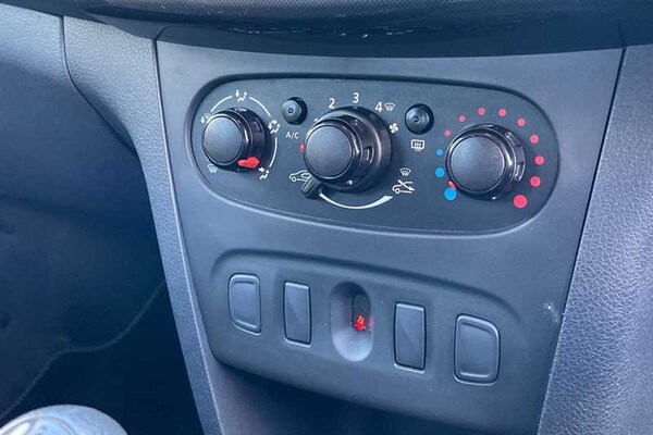 Used Dacia Sandero 2020 for sale - 76062490: Photo 18