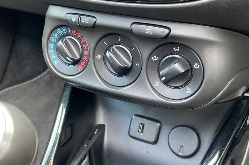 Used Vauxhall ADAM 2017 for sale - 76434921: Photo 15