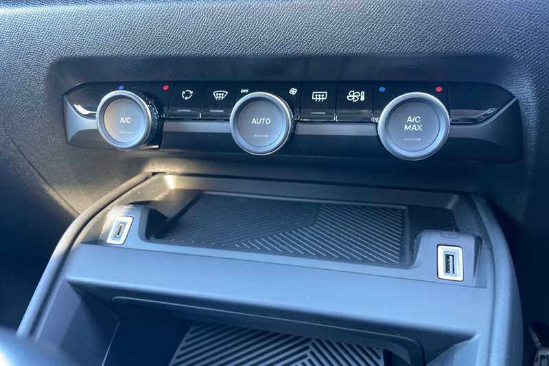 Used Citroen C4 2022 for sale - 77146250: Photo 27