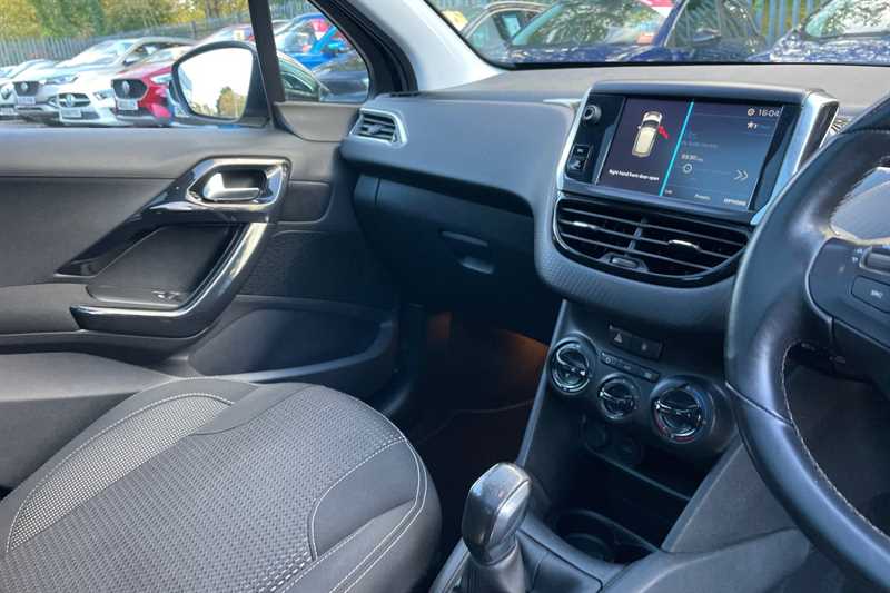 Used Peugeot 208 2017 for sale - 76378636: Photo 14