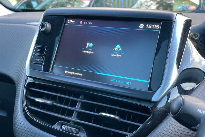 Used Peugeot 208 2017 for sale - 76378636: Photo 18